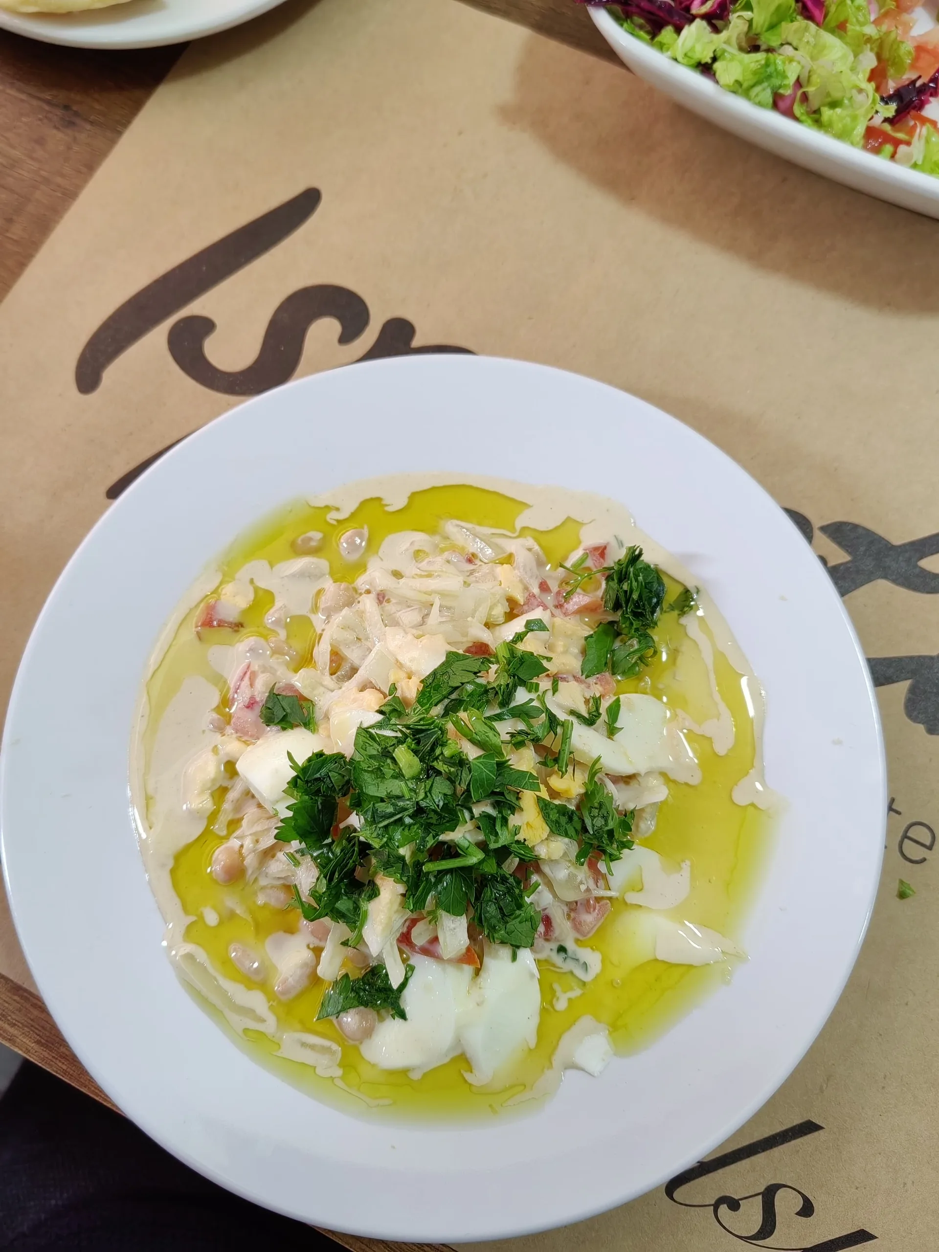 Antalya usulü tahin soslu piyaz